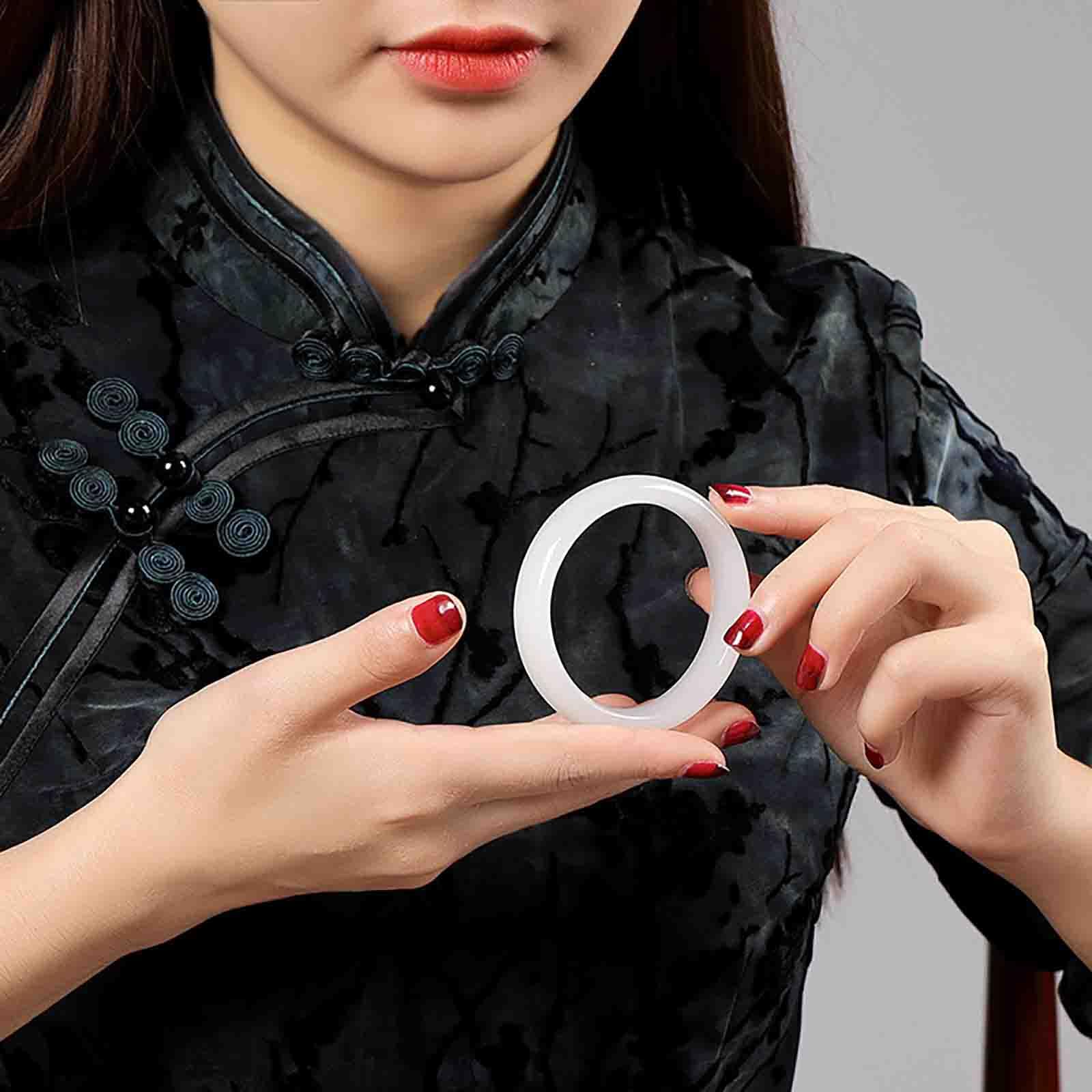 Bracciale rigido da donna in giada bianca, elegante, regalo portafortuna con scatola, perfetto per occasioni speciali e celebrazioni, accessorio fatto a mano in pietra naturale