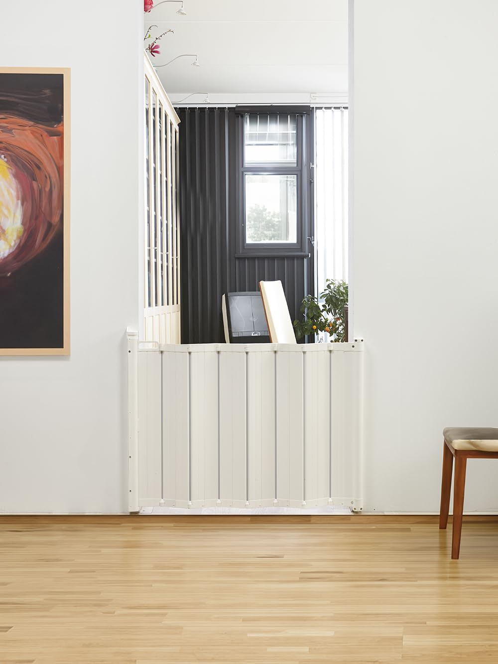 Safetots Automatisches Faltbares Einziehbares Babygitter, 55cm - 113.5cm, Schwarz, Faltbares Treppenschutzgitter, Einziehbares Sicherheitsgitter