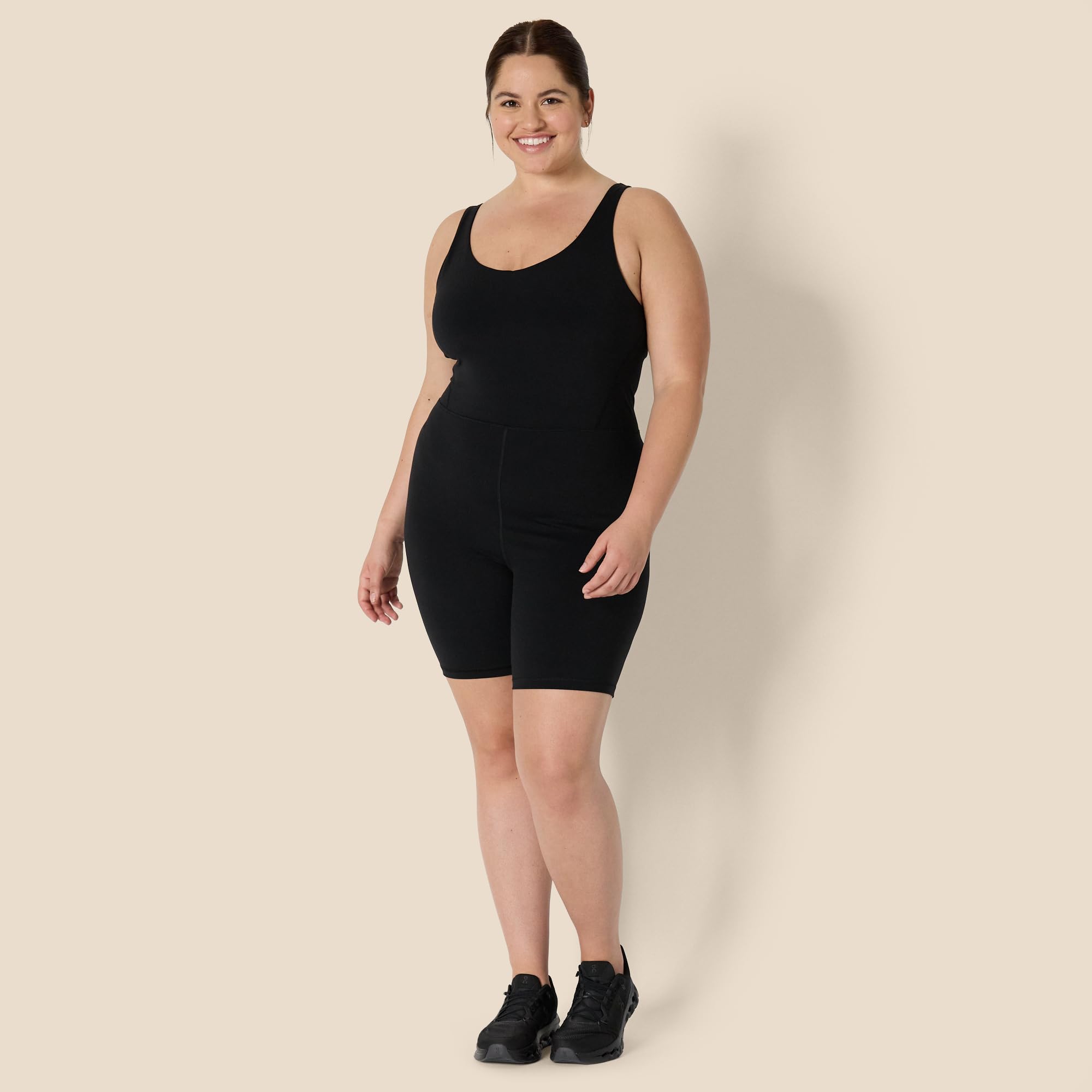 Amazon Essentials Mujer Mono Corto Deportivo FormFlex, Suave, con Sujetador Incorporado