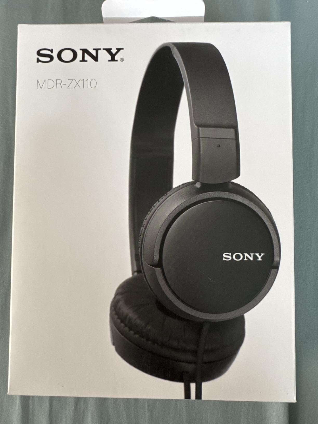 Sony MDR-ZX110 retail box