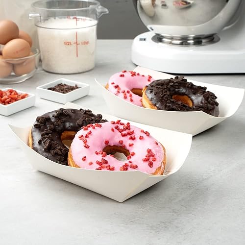 Vista 152 de Restaurantware Papel de periódico Bio Boat - 3" x 2" x 1" - Caja de 50 unidades Newsprint