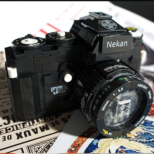 Uvini Building Blocks Camera, Adult Building Set, Construction Brick Set Best Gift for Adult, Teens, Collectible Model Digital Camera to Build 627pcs