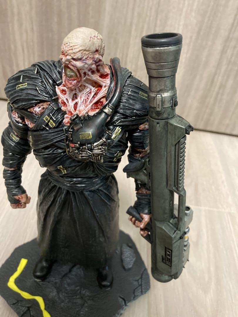 Amazon.co.jp: numskull社製 バイオハザード ネメシス 者フィギュア 