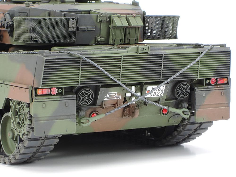 Tamiya 35271 Leopard 2 A6 Main Battle Tank Toy | Amazon.com.br