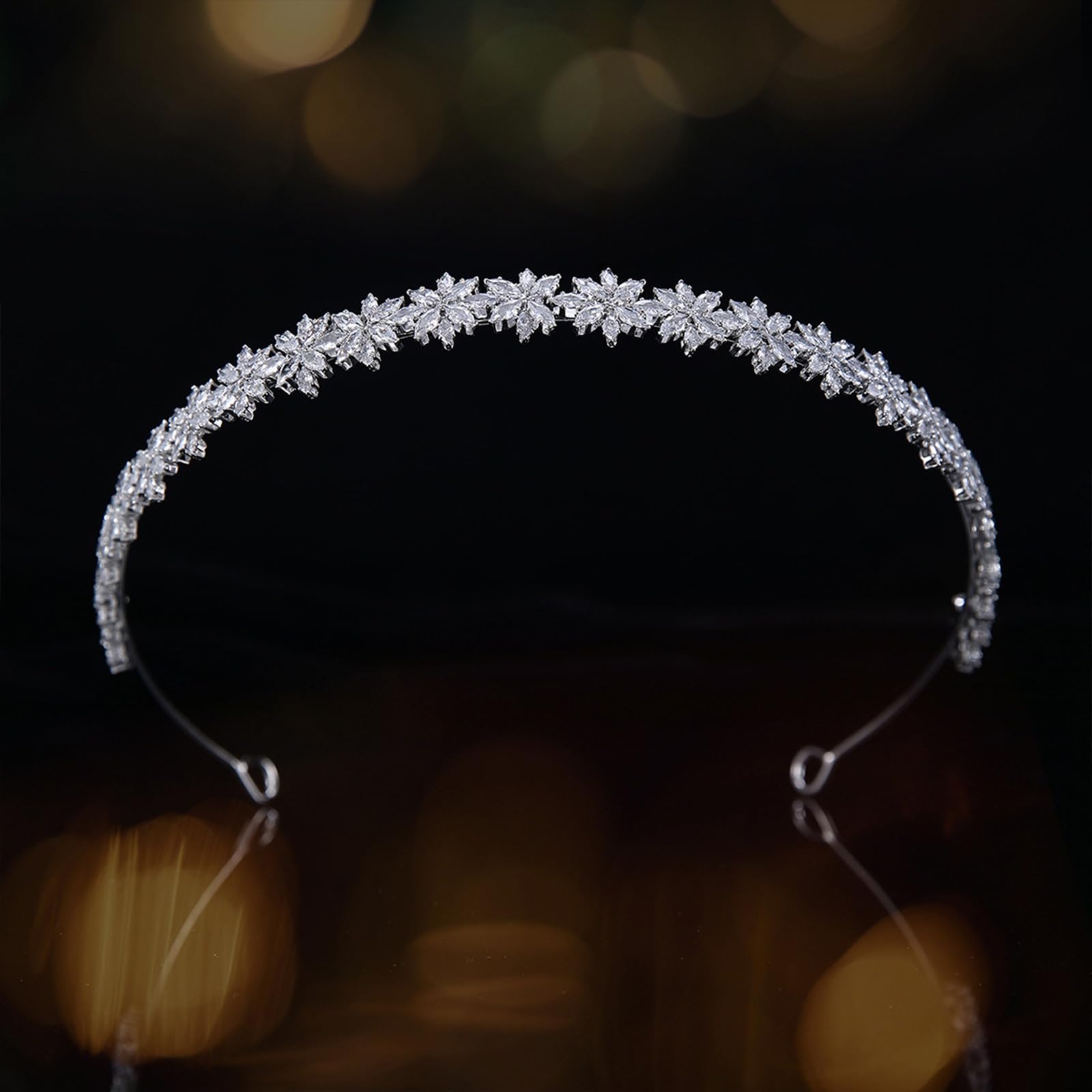 Diadema con delicado adorno de circonita, ideal para uso diario, coronas de circonita, accesorio para el cabello