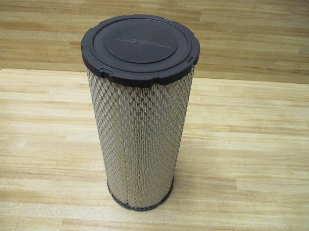 AF25555 Fleetguard Air Filter, Primary Magnum RS (Replaces Donaldson P827653, Baldwin RS3542, Bobcat 6666375)