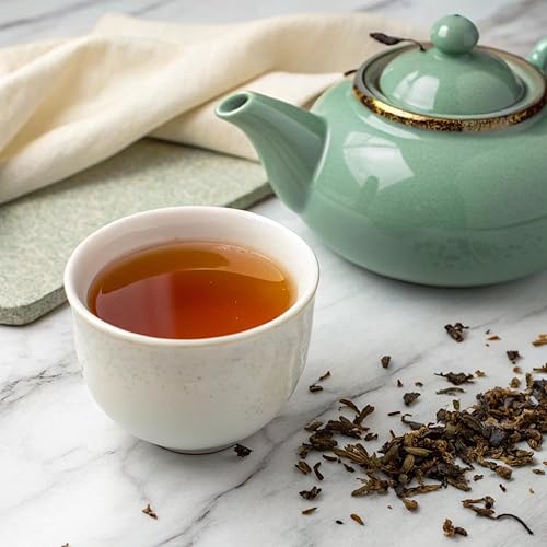 Vista 101 de Tea Forte Jubilee Caja de muestrario de té surtido, de presentación pequeña con 10 infusores de té en forma de pirámide con té orgánico de hojas