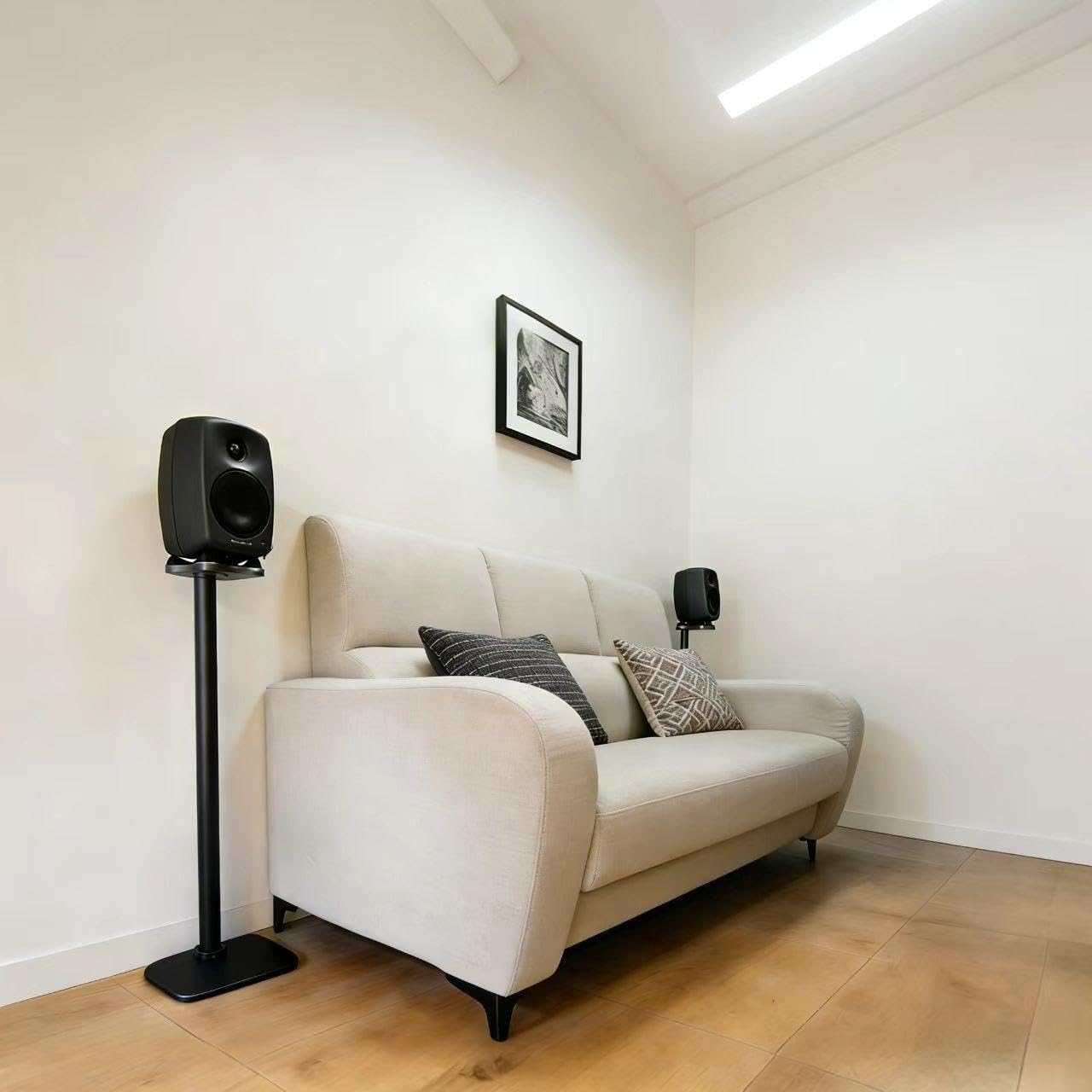 Genelec 8020用のスタンドペア※スタンド２つのみの出品です Amazon | Genelec 8020 / G2 スピーカー専用アルミニウムフロア