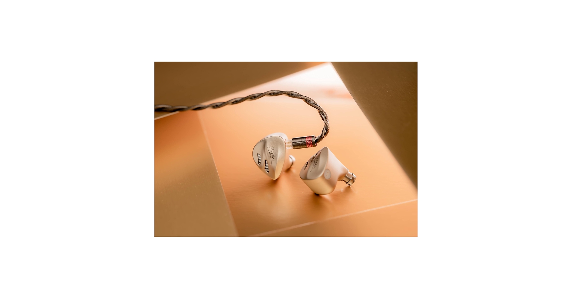 【新品・未開封】DUNU-TOPSOUND Vulkan 2・2Pin 仕様 DUNU-TOPSOUND Vulkan2 2Pin｜新品通販フジヤエービック