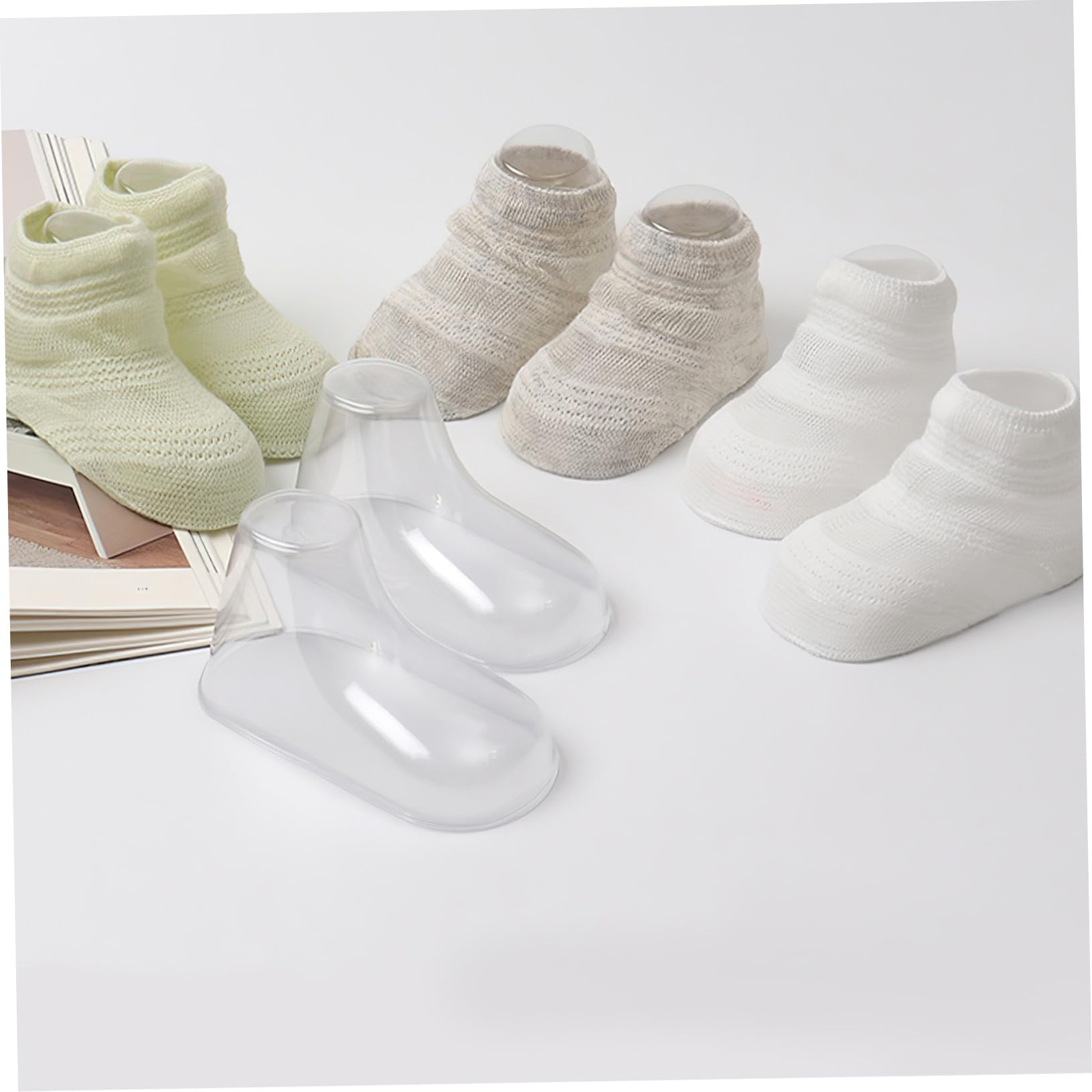 100 Stück Transparente Babyfüße Schuhhalter aus Kunststoff Socken Bootie display für Babysocken Schuhform zur Schuhformpflege und Präsentation