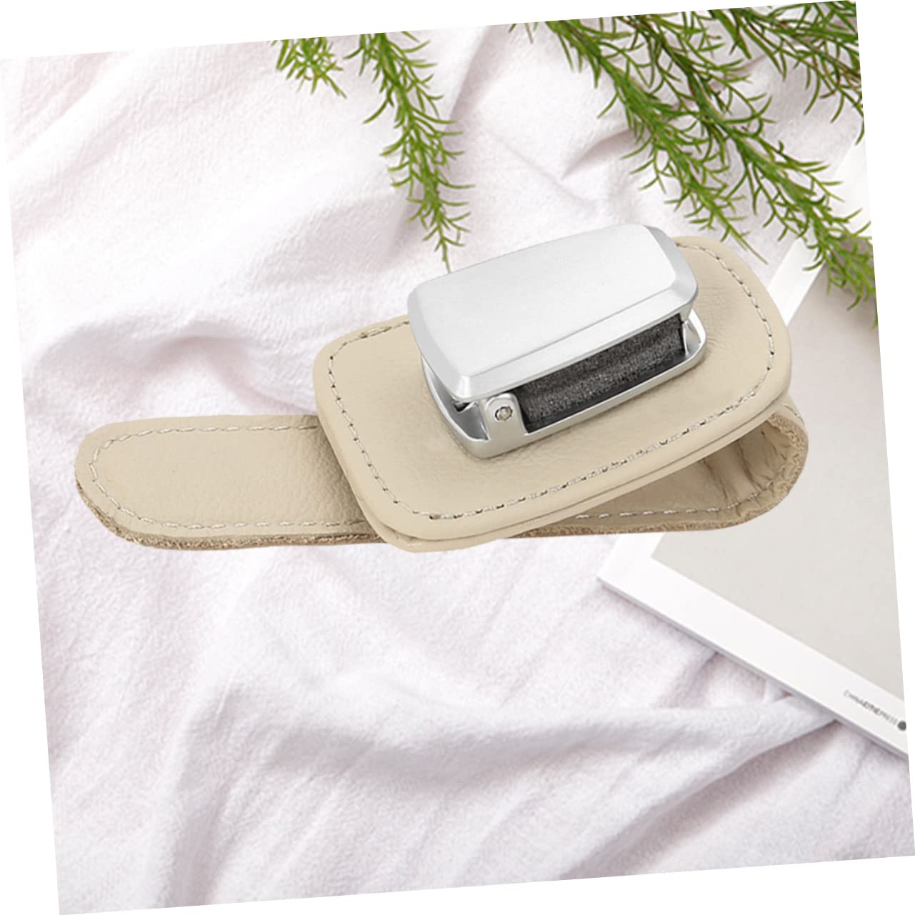 ibasenice 3piezas Soporte para Gafas De Sol Multi-Funcional Clip De Almacenamiento para Visera De Coche Beige Accesorio Práctico para Evitar Rasguños y Roturas