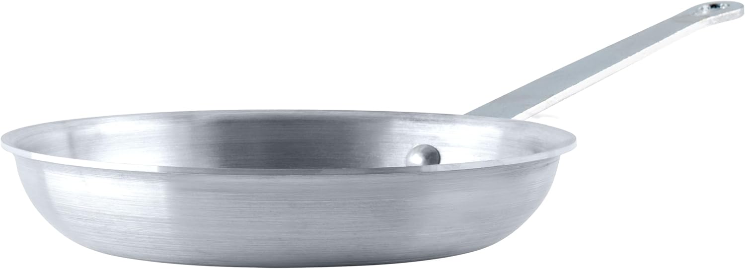 Winco Commercial-Grade Aluminium Fry Pan/Skillet, Natural Finish, 7"