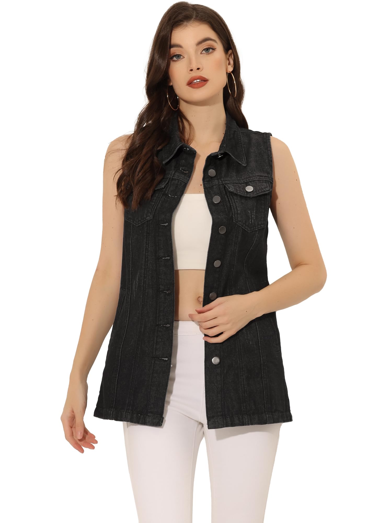 Gilet en jean pour sublimer une tenue veste noire sans manches