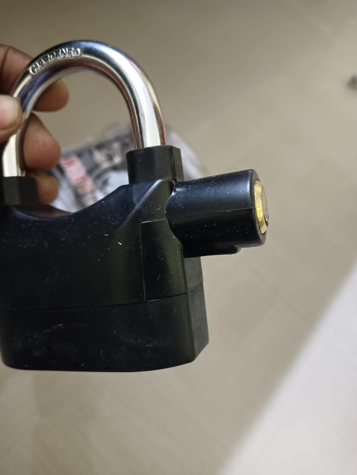 Sound Proof Lock KRySt High Security Alarm Padlock with 110 dB Loud Sound | Weather ...