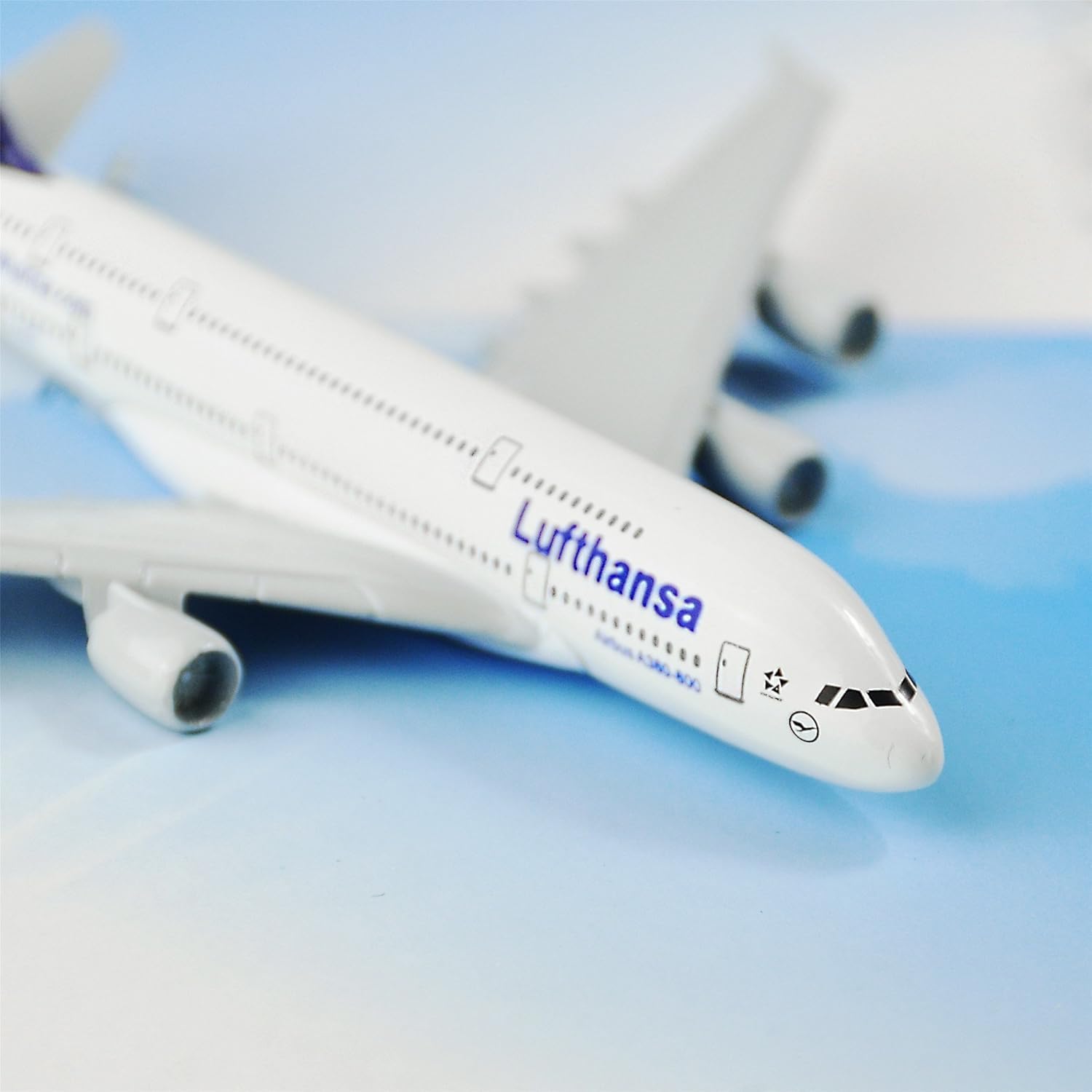 Breatoi! Diecast Aeroplane Scale Model: (Lufthansa A380 Aircraft Model - 16 Cm) 3