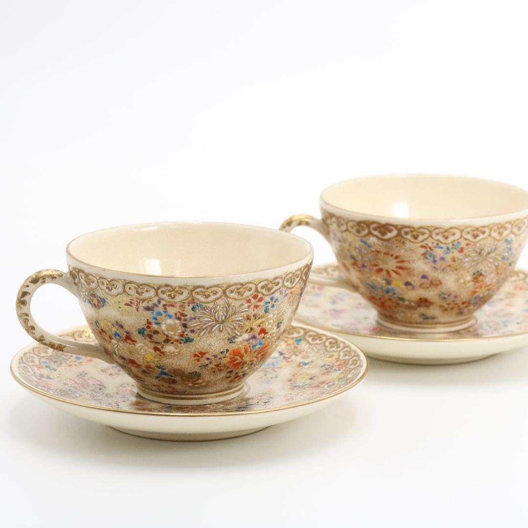 伊東陶山作 京薩摩 草花詰模様 紅茶器 カップ&ソーサー 二客