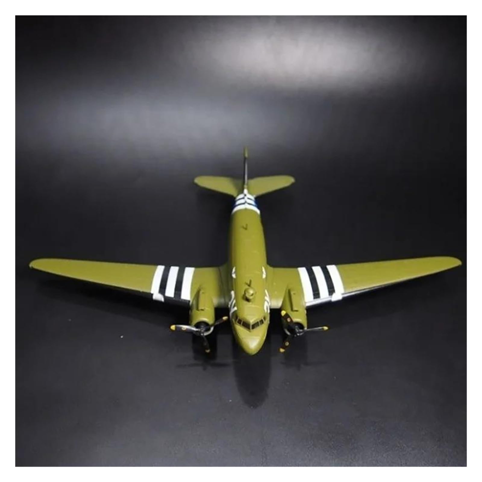 Amazon.co.jp: 飛行機模型飛行機おもちゃの飛行機模型 D デイ 75 周年