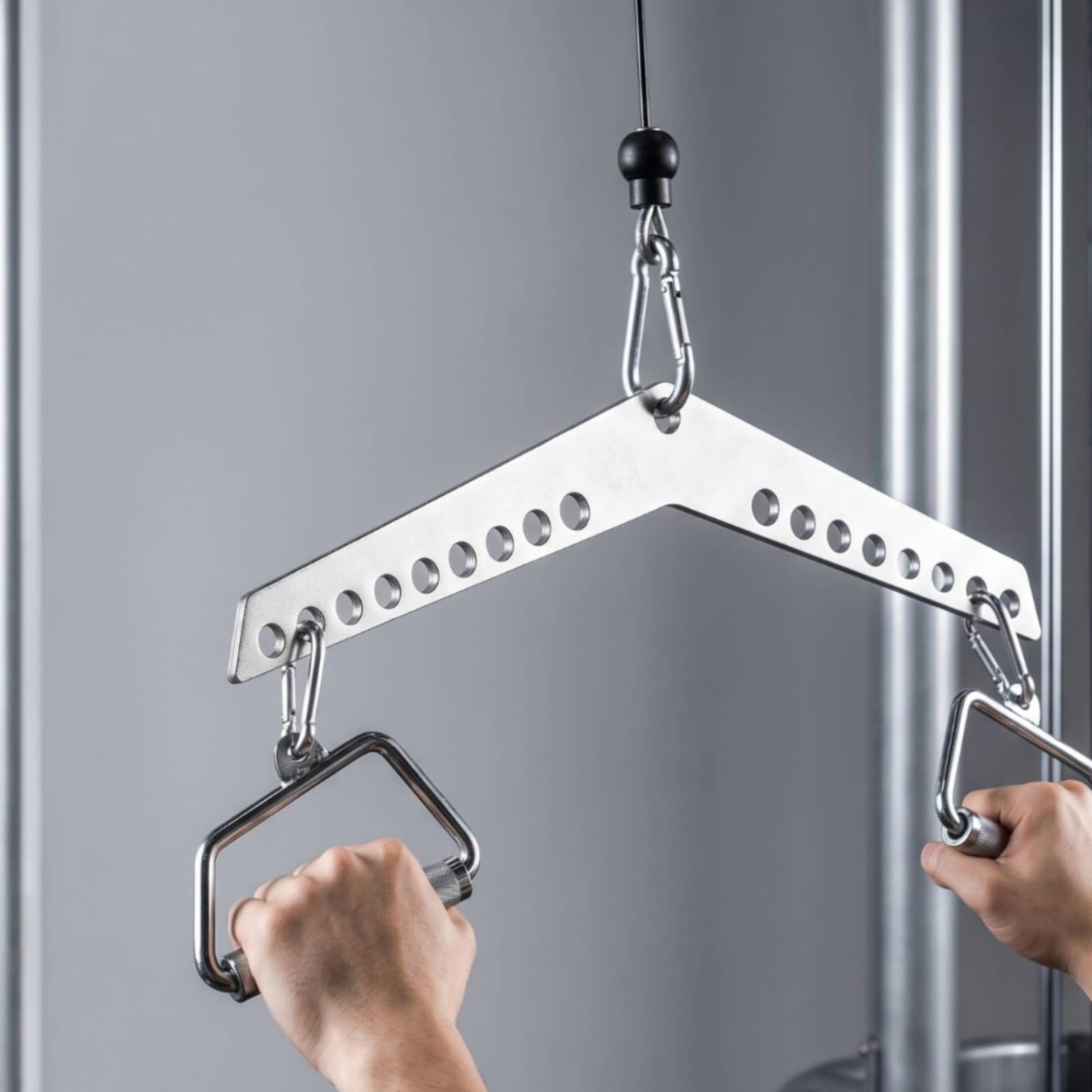 perfeclan Entrenador de Espalda Ajustable Barra de Jalón Lat Barra Perforada Accesorio de Cable Gimnasio Metal Angulado para Ejercicios de Espalda y Brazos