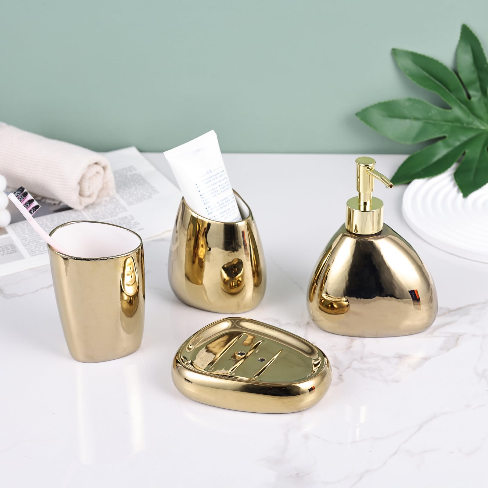 Elegante set da bagno in ceramica elettrolitica da 4 pezzi, dotato di dispenser per lozioni, tazza per collutorio, portasapone, portaspazzolino, set decorativo moderno per il bagno (oro)