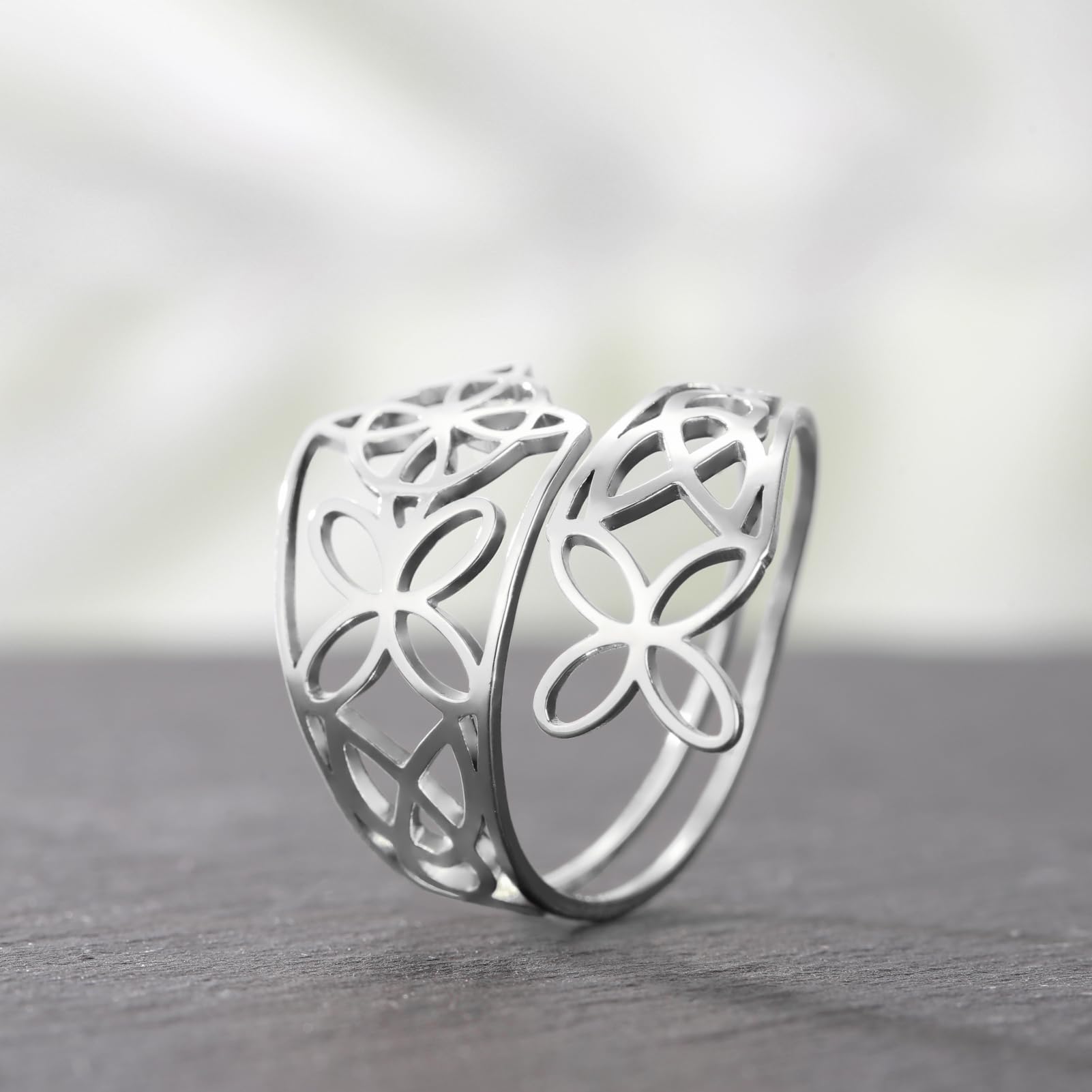 Dreamtimes Czarownica, pierścionek z węzłem czarownicy, z otwartym węzłem, biżuteria irlandzka wiccan ze stali nierdzewnej, regulowany kciuk