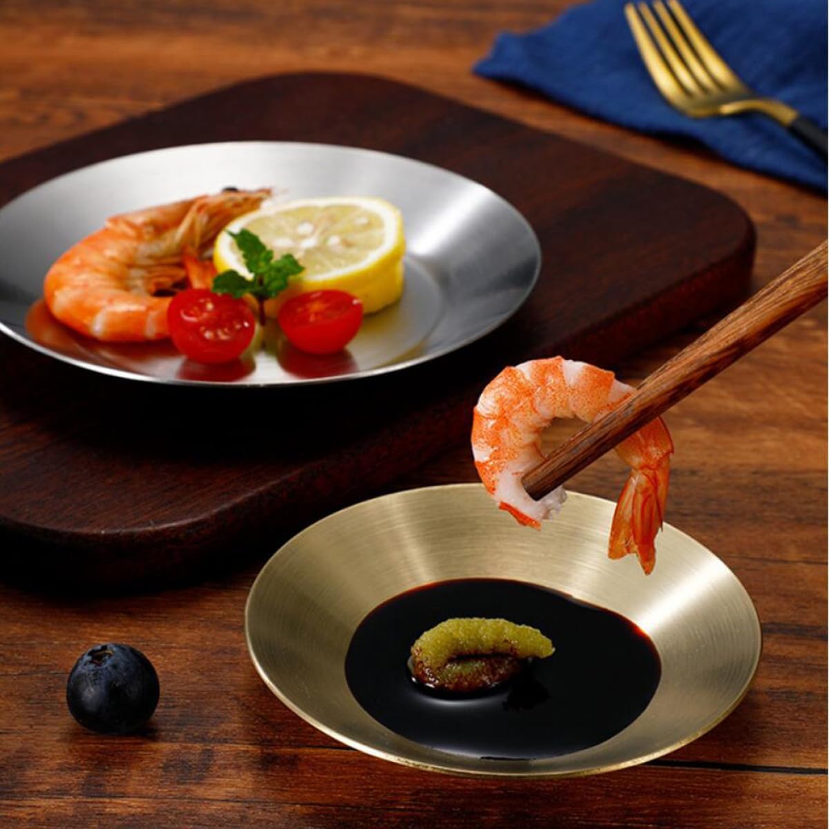 SHOWERORO 2pcs 14cm Stainless Steel Sauce Dishes and Spice Plates, round Flat Bottom Side Dish Bowls for Home Dining and Seasoning Serving
