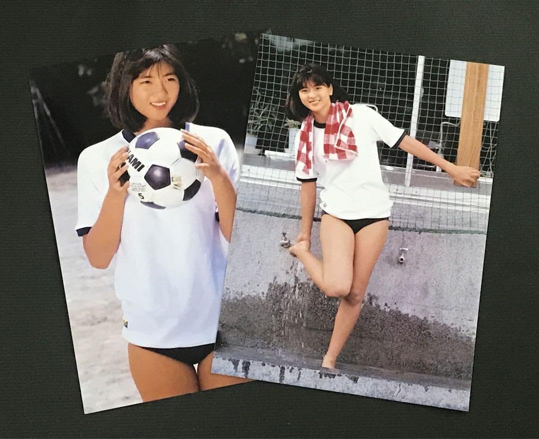 Amazon.co.jp: レトロ 中山忍 ブルマー体操服ブロマイド2種セット各2L