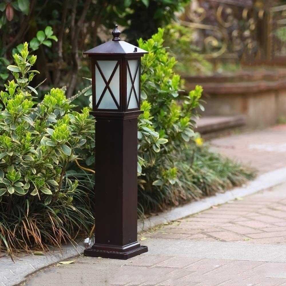 Lampa na słupku trawnikowym