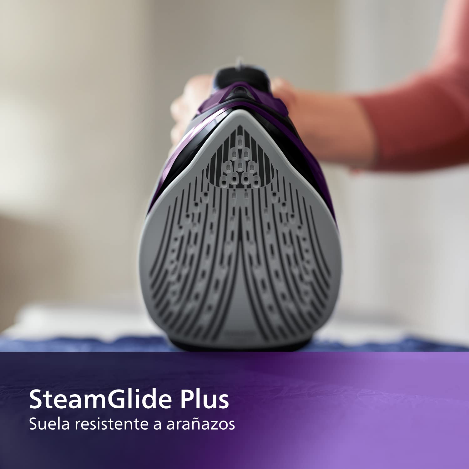 Philips Serie 5000 Plancha de Vapor, 2400W de Potencia, 45g/min, Golpe de Vapor 180g, Vapor Vertical, Suela SteamGlide Plus, Negro/Púrpura (DST5030/80)