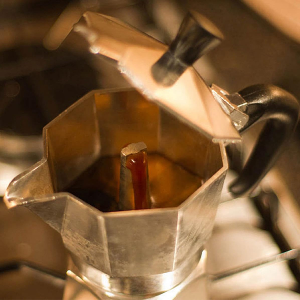 Caffettiera Moka in Alluminio 600ml, 12 Tazze, Ottagonale | Finitura Argento , Stile Europeo , Manico Resistente al Calore , Riempimento Semplice e Pulizia Agevole