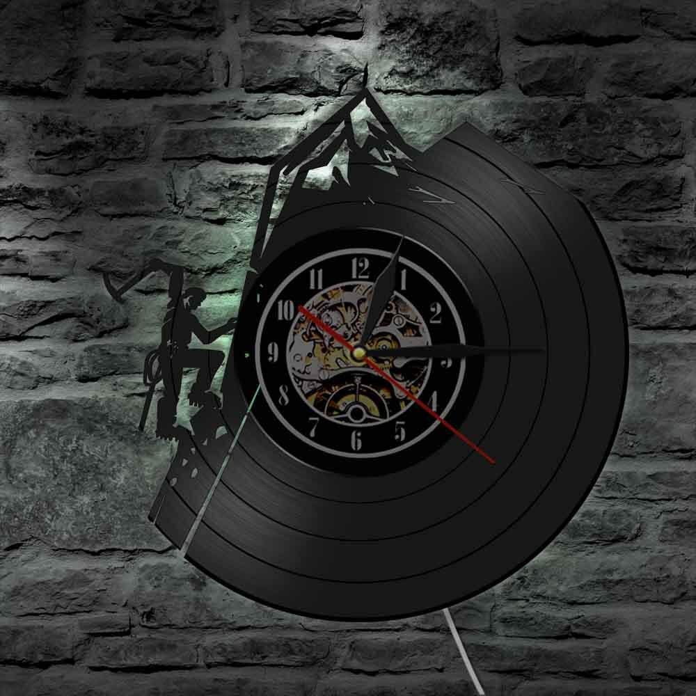 ELD Moderne Klettersport Vinyl Schallplatte Wanduhr Adventure Club LED Hintergrundbeleuchtung Wandkunst Bergsteigen Wanderdekor Wandleuchte Kunst Wanduhren Uhren