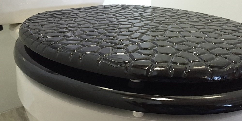 Heavy duty Molded Wood Round Toilet seats with Stone Design, with Quick Attach plastic Hinges. (Black Stones)