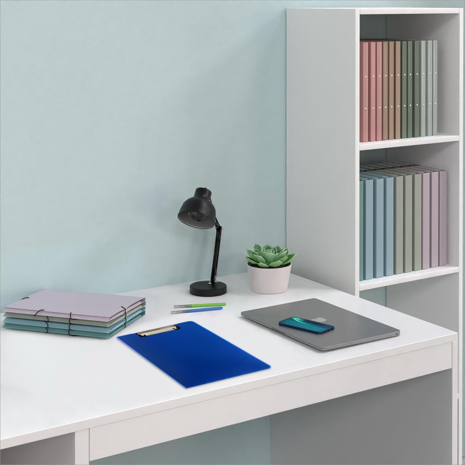 ACROPAQ Porte-Bloc à Rabat A4 Bleu Foncé en PP durable