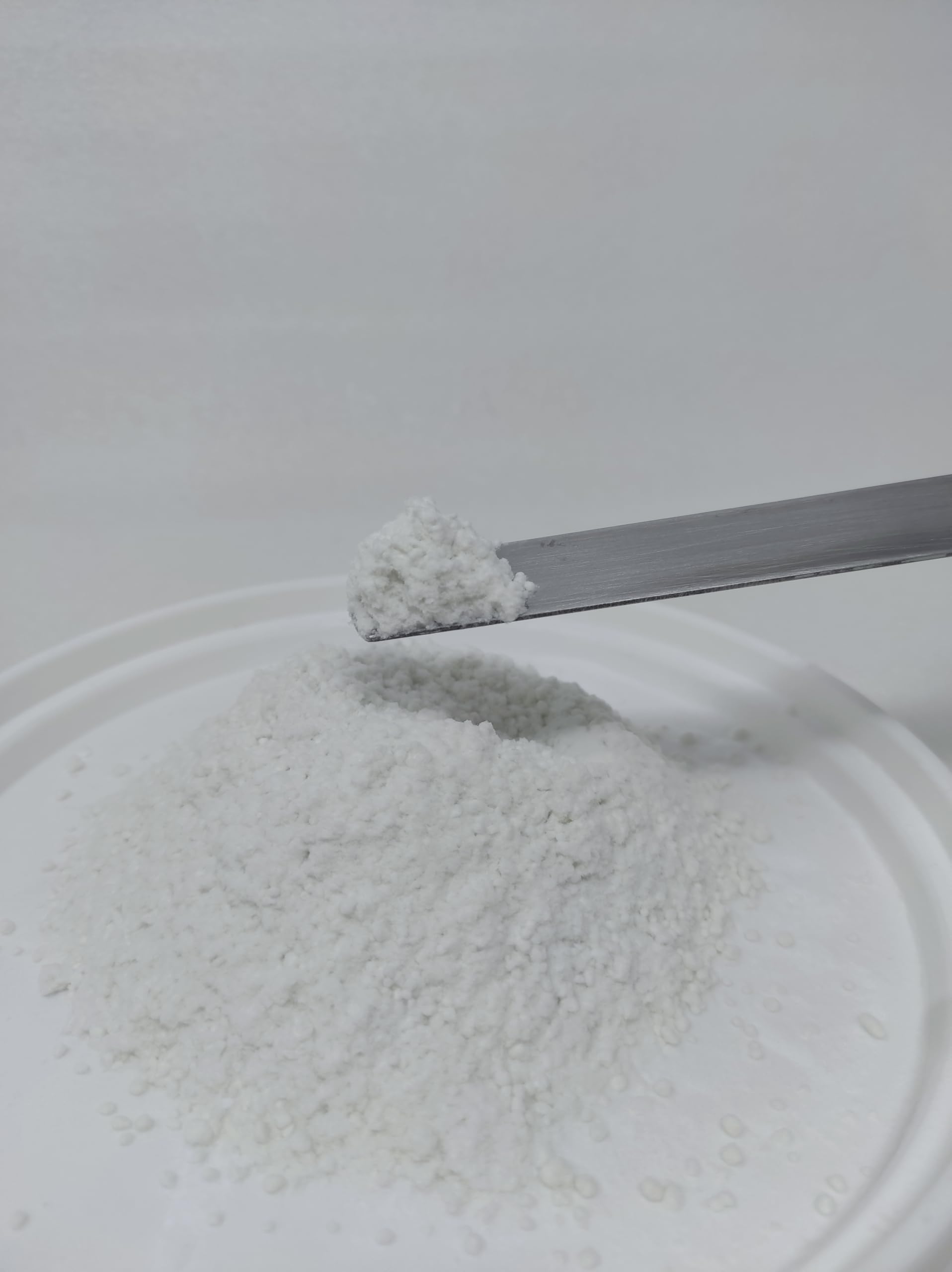 Additivo MICROFIBRE per Resina 5L, Polvere Finissima Premiscelata di Fibra di Vetro e Macinata per Stucchi Strutturali per Riparazioni di Vetroresina, Legno e Materiali Danneggiati