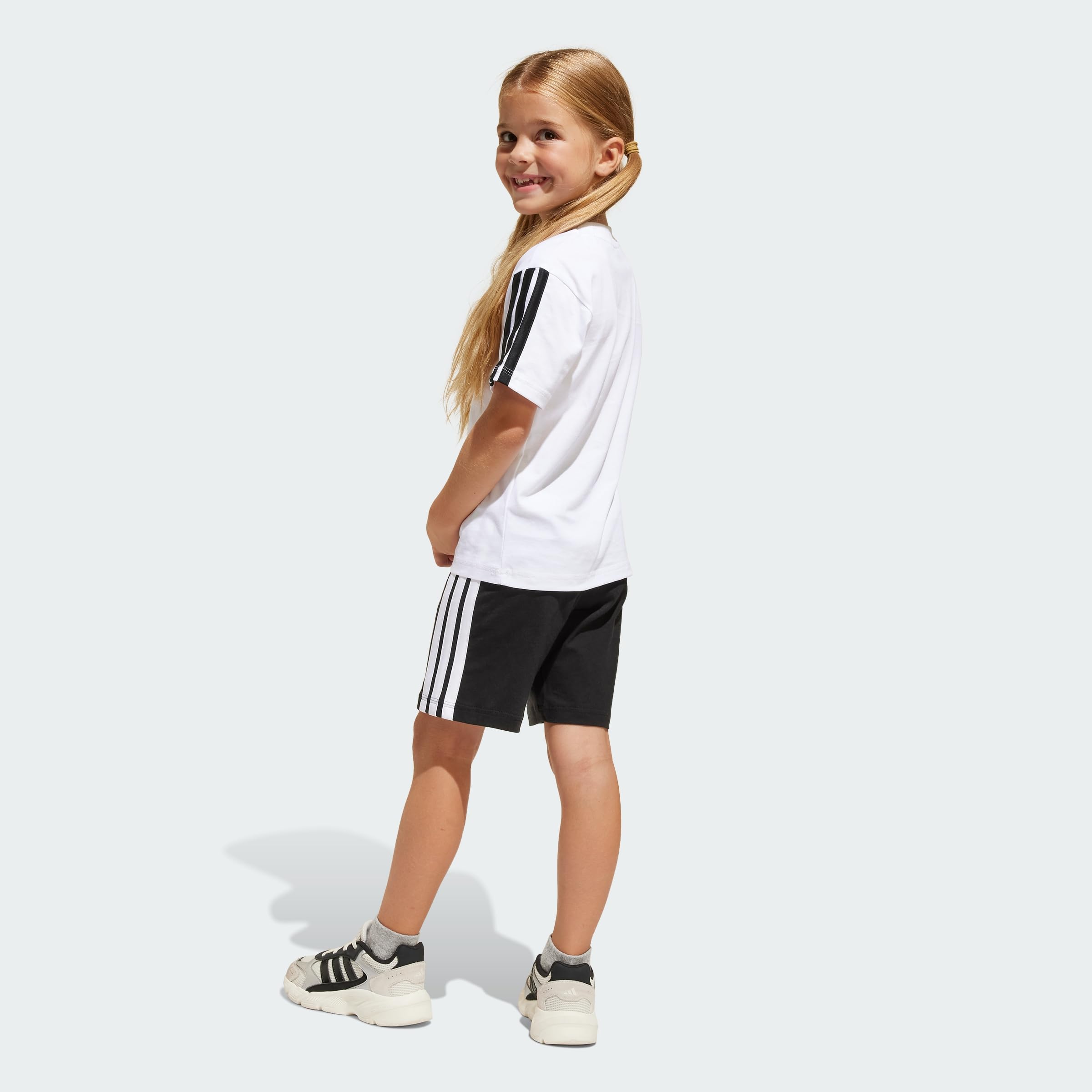 adidas Spodnie dresowe Uniseks - dzieci Essentials Small Logo Stripes T-shirt Set