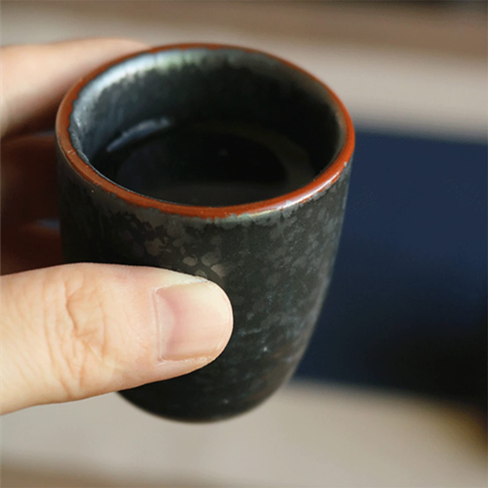 Set da 8 pezzi per sake, tazze da sake retrò in ceramica giapponese, con pentola riscaldante e tavolo riscaldante in legno di bambù, design elegante, miglior regalo per tazze di famiglia e amici