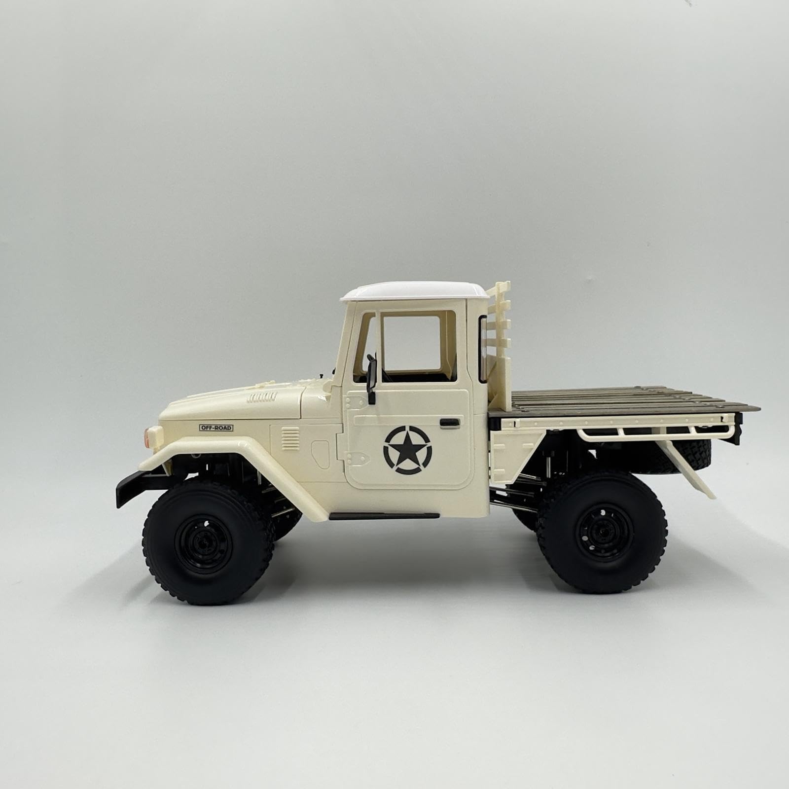 Coche Teledirigido Todoterreno a Escala 1/16 con Protección de Carga Y Motor Eléctrico.