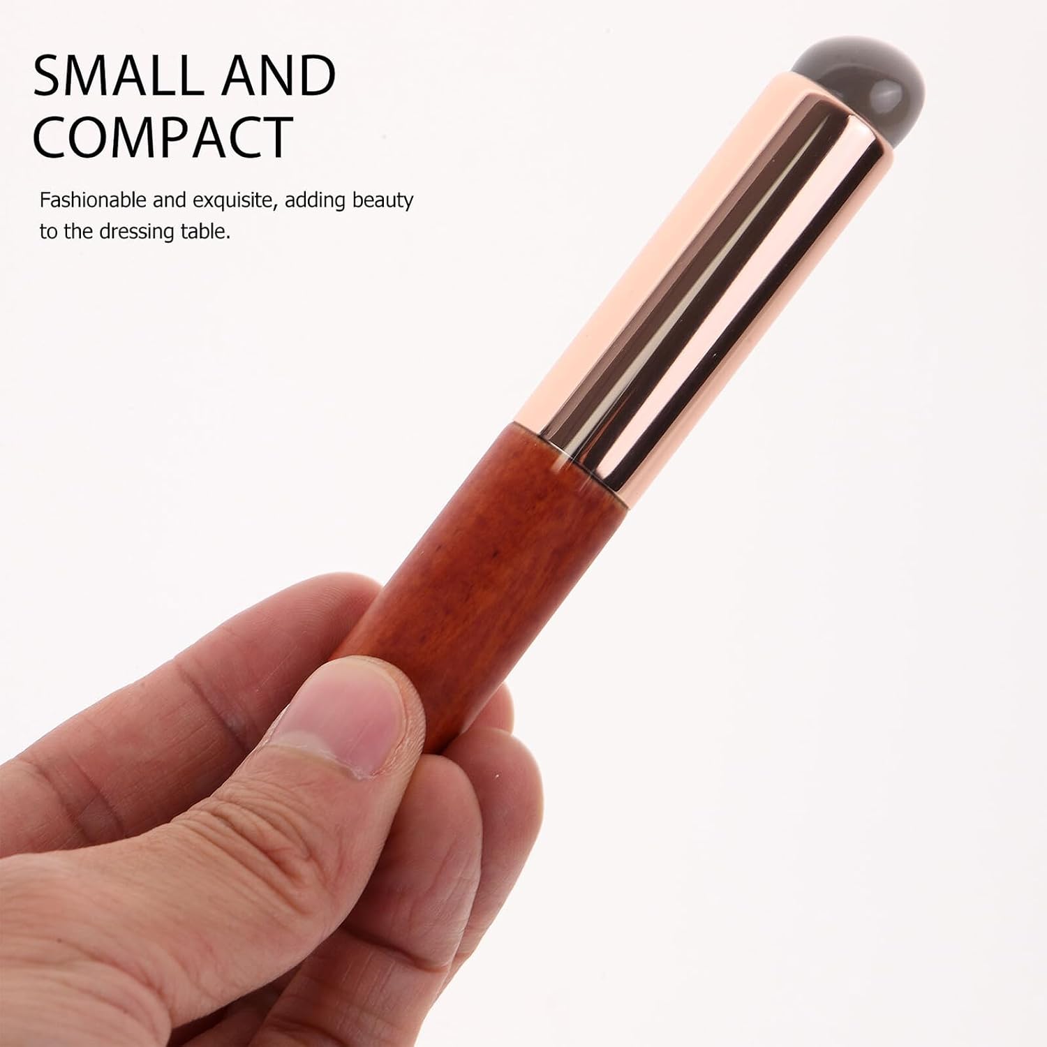 Silicone Lip Brush with Cap Dustproof Lip Gloss Brush Plastic Lipstick Applicator Makeup Tool for Women for Travel and Daily Use