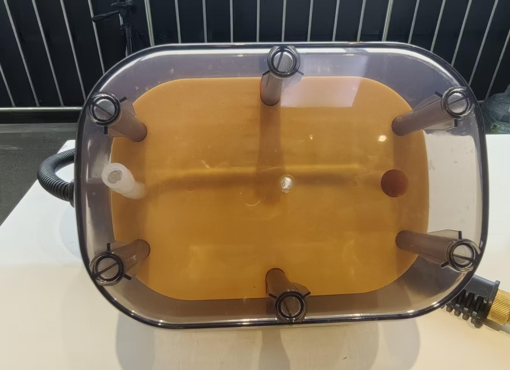 Myjka parowa, 6-stopniowa myjka wysokociśnieniowa, czas nagrzewania 10 s, widoczny zbiornik 1200 ml, 105 °C, 3,5 bar, alarm braku wody, metalowa dysza – idealna do gospodarstwa domowego
