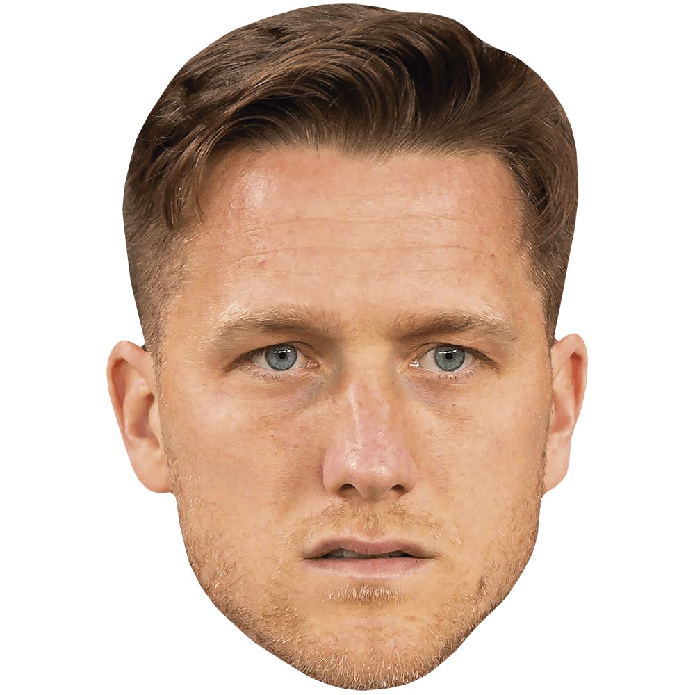 Máscara de Piotr Zielinski gigante para animar partidos con amigos