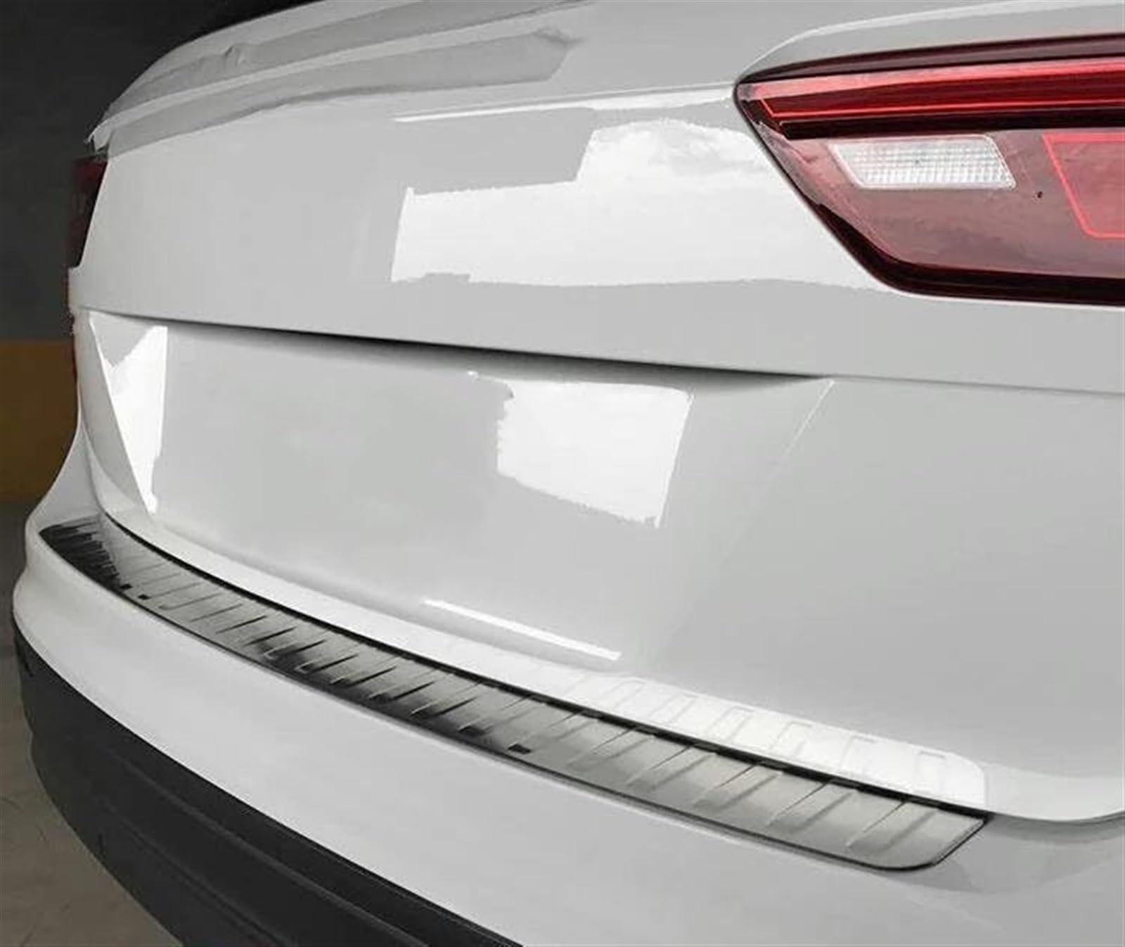 Auto-Stoßstangenschutz Heckstoßstangenschutzstreifen, Auto-Heckstoßstangenschutzaufkleber für VW für Tiguan Mk2 2017-2023(1)