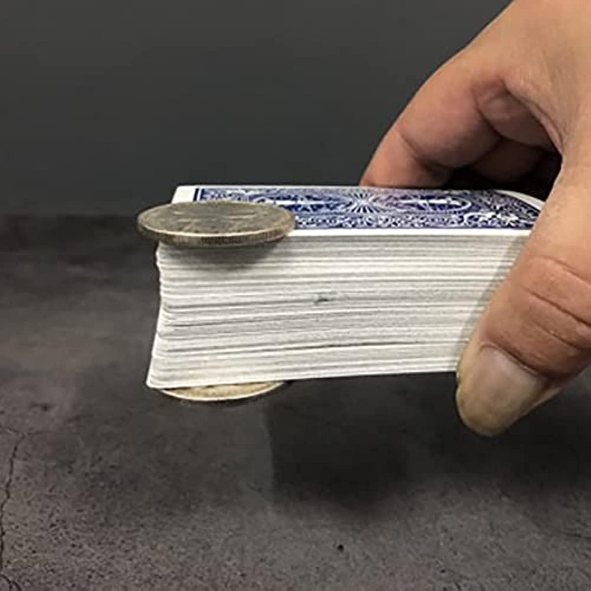 ZQION Magnetic Walking Liberty Half Dollar (Super Strong, Brass) Magic Tricks Coin Magic Close Up Illusions Magic Accessories Props