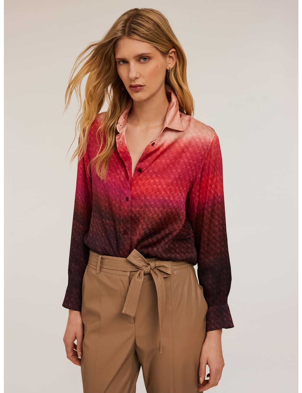 Motivi: Camicia Sfumata in Raso Stagione Primavera Estate 2025.
