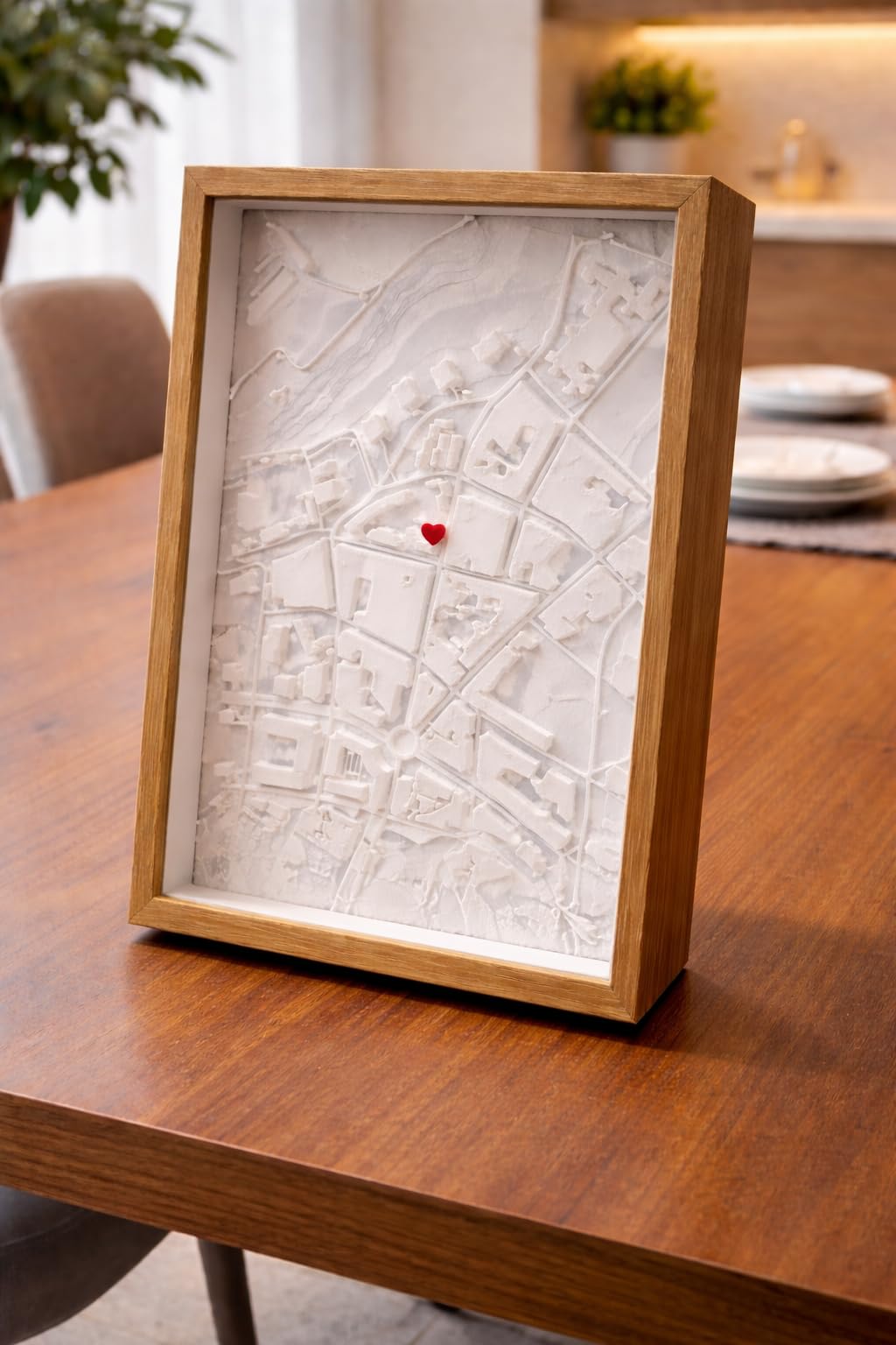 TIBRYN Cuadro XXL Premium – Mapa en 3D Personalizable con tus Coordenadas – Decorativo en Relieve con Caja de Madera y Metacrilato – Regalo para Novio, Novia, Parejas y San Valentín