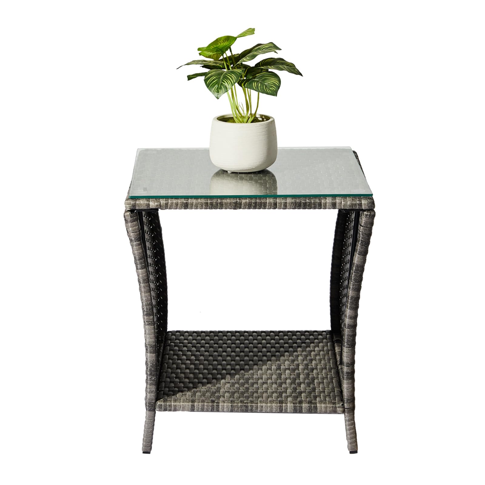 Table basse de balcon en rotin tressé et verre pour aménager votre terrasse ce printemps