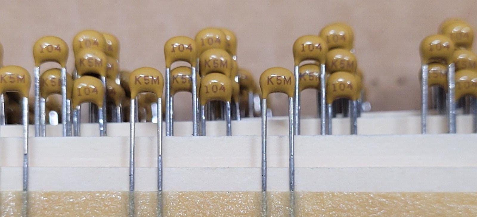 (10 PCS) C320C104M5U5CA KEMET Compatible with CAP CER 0.1UF 50V Z5U RADIAL