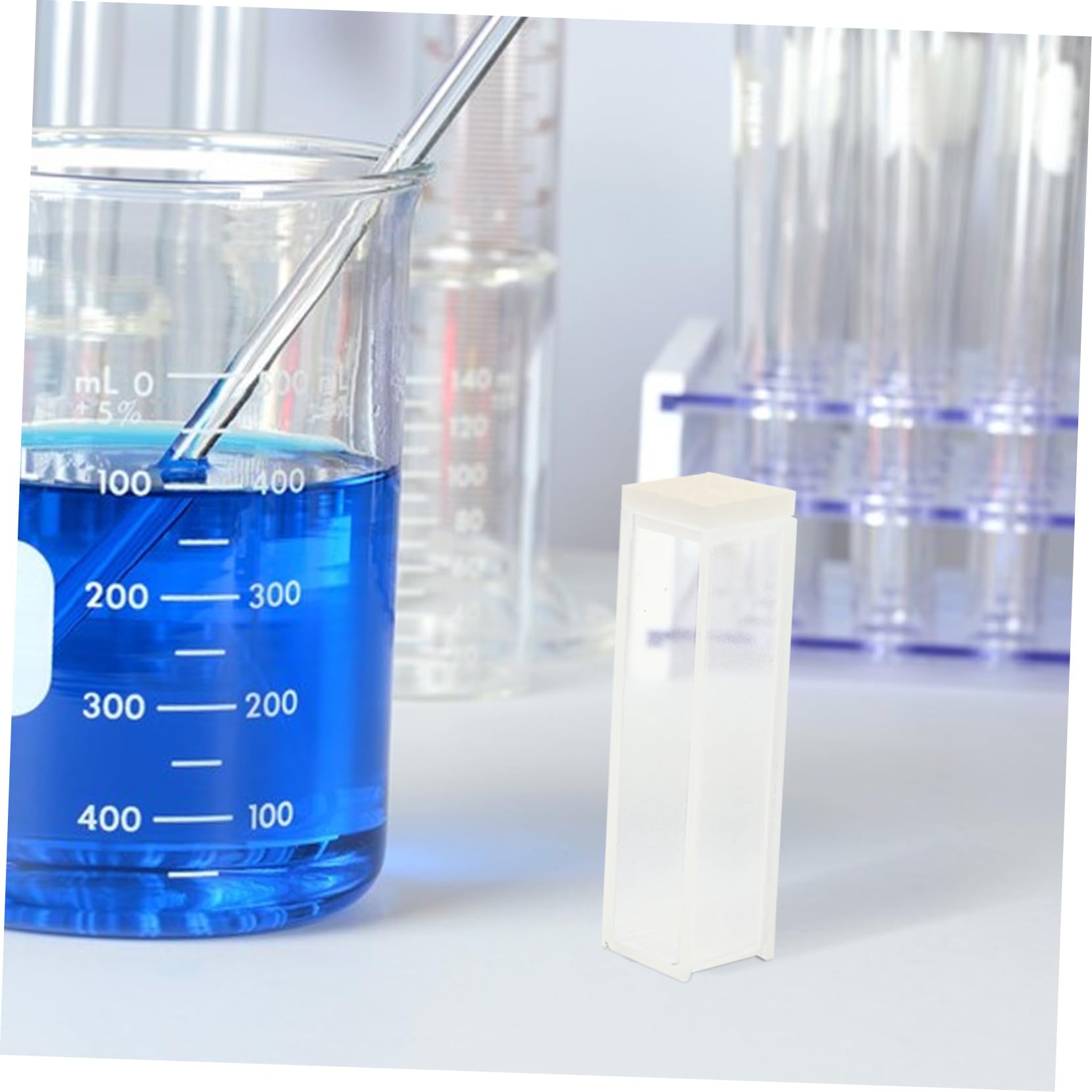 Cuvetta Quarzo da Laboratorio 2 Pezzi Percorso Ottico 10mm Capacità 3.5ml per Applicazioni Farmaceutiche e Scientifiche