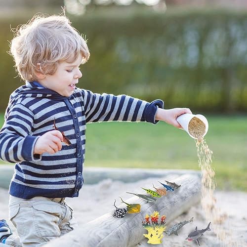 Miniatura 6 de ArtCreativity Tiburones y Rayos en bolsa de malla, paquete de 12 figuras de criatura marina en diseños surtidos, juguetes de agua para niños,