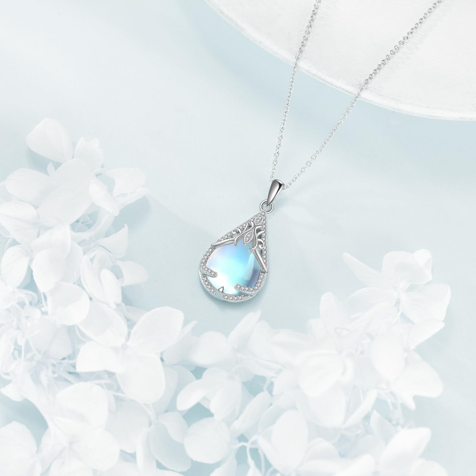 YAFEINI Collana in Pietra di Luna Collana in Argento Sterling Semplice con Pendente a Goccia in Pietra di Luna Gioielli in Filigrana Regali per Donne e Ragazze