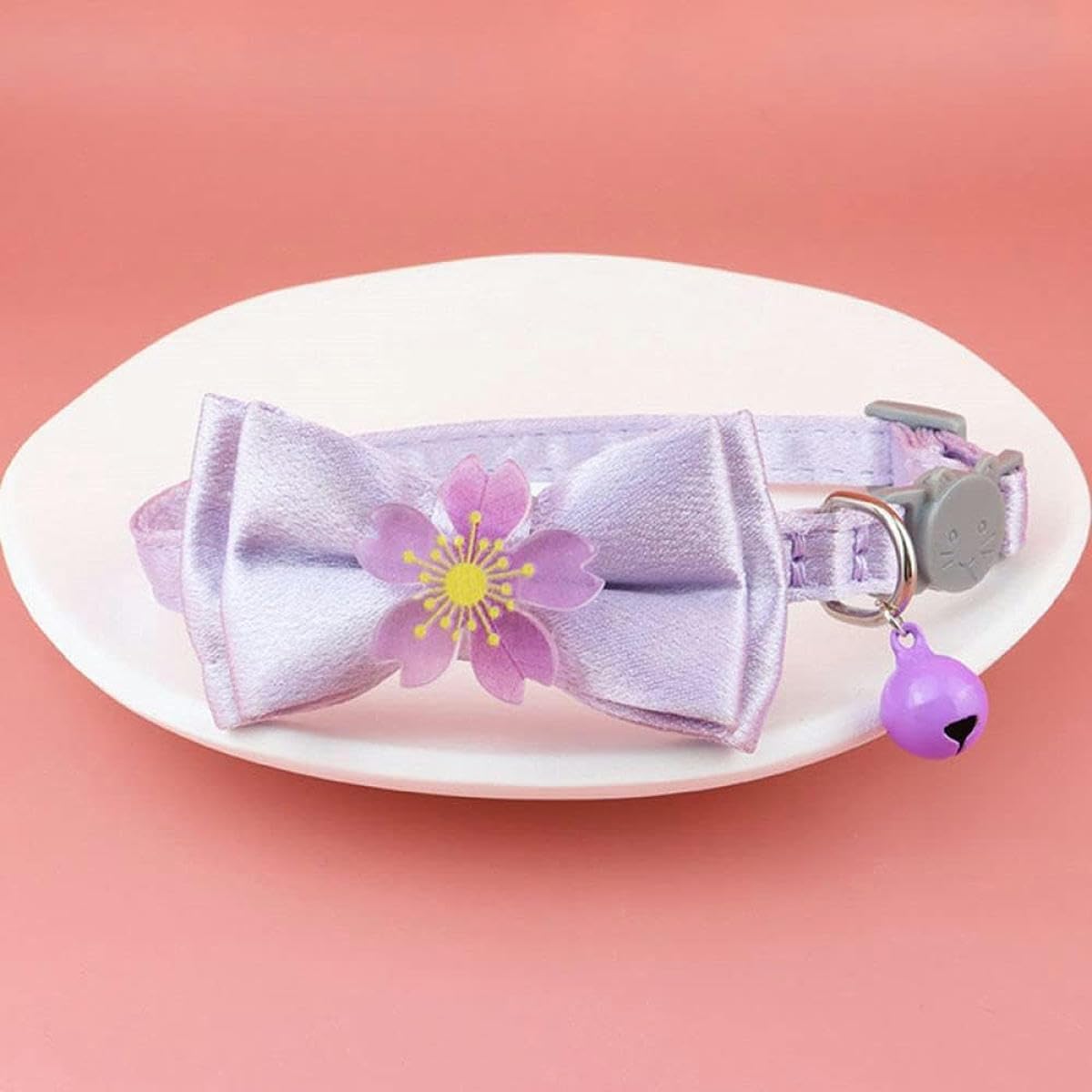 Collier lumineux pour chiens et chats avec clochettes pour la sécurité nocturne des animaux
