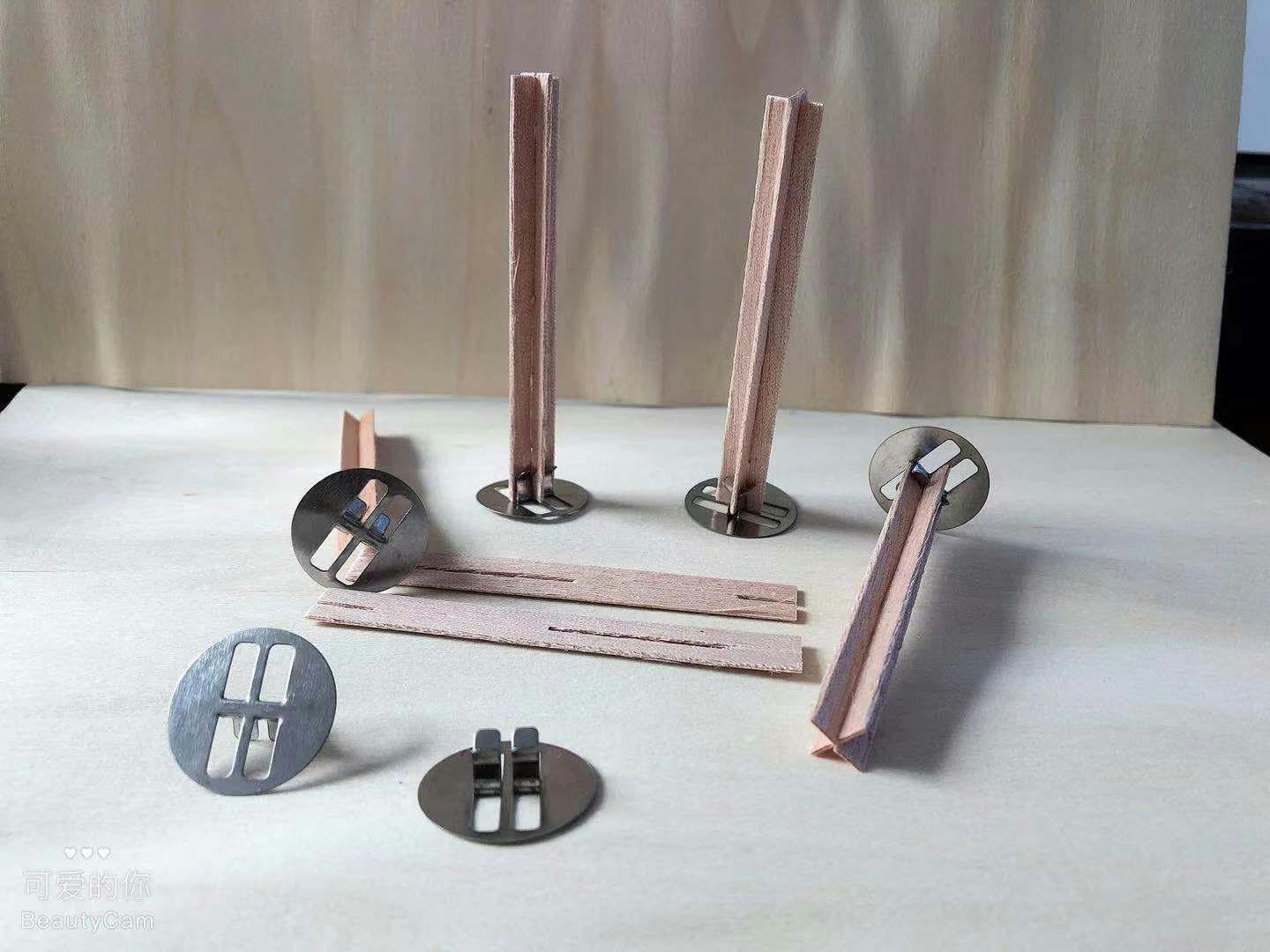 Duże drewniane knoty do produkcji świec z metalowymi uchwytami, bezdymne i trwałe, idealne do świec sojowych i projektów DIY